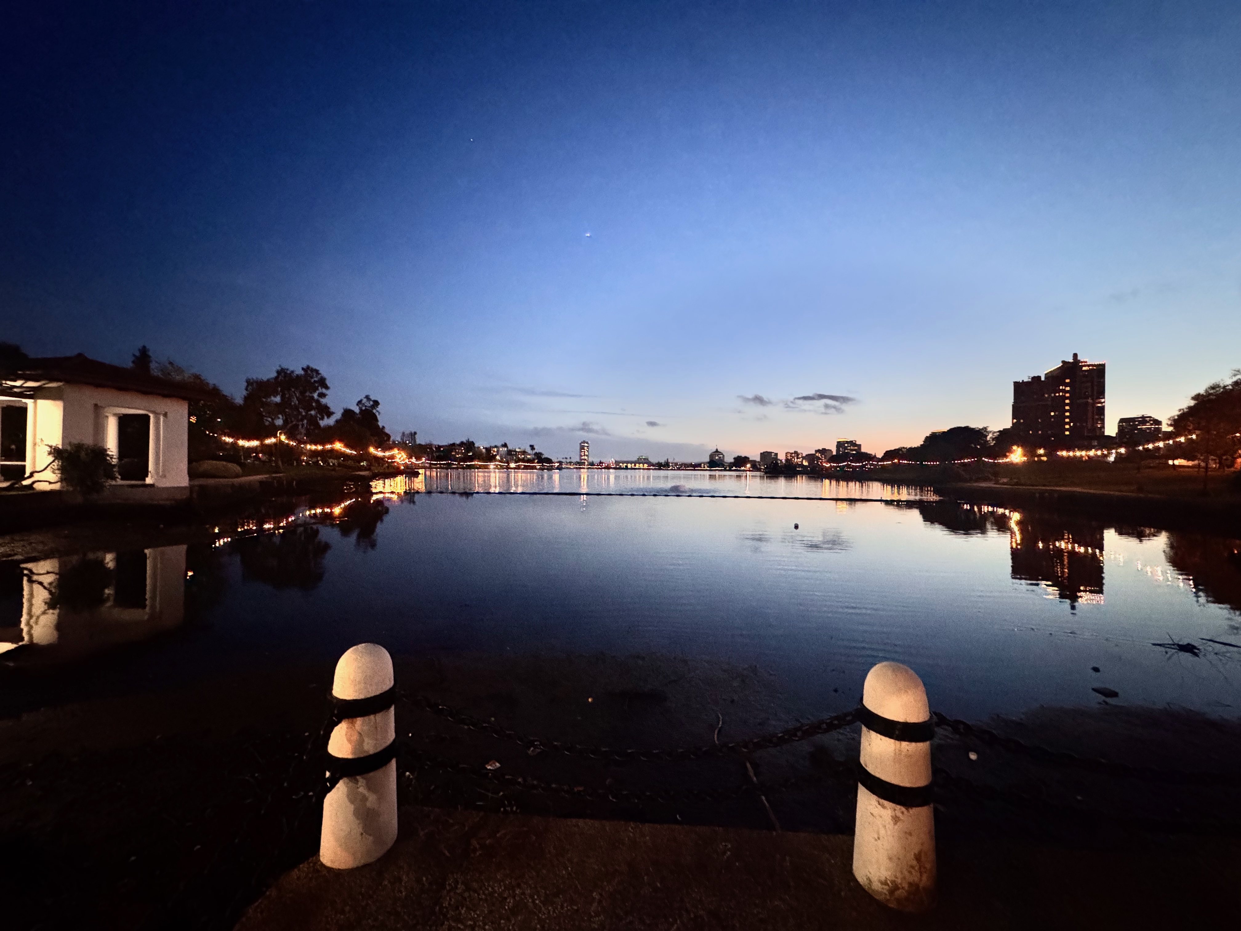 Lake Merritt at dusk